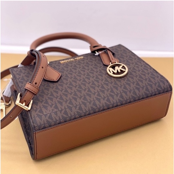 Michael Kors Small Sheila Satchel Crossbody Bag and Wallet Set - Picture 10 of 13